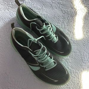 ECCO Mint Green Athletic Shoes Sneakers
